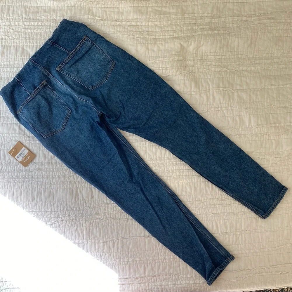 Reformation Niki Jean in Kasai - Picture 12 of 12